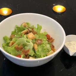 สลัดครีมเบคอนทอด