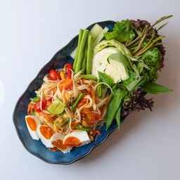 ส้มตำไทยไข่เค็ม