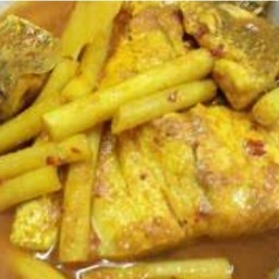 แกงส้มปลานิลไหลบัว