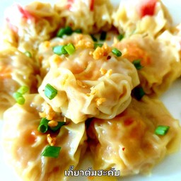 เกี๊ยวรวม(ไส้หมู 4ชิ้น+ไส้ปูอัด2ชิ้น)