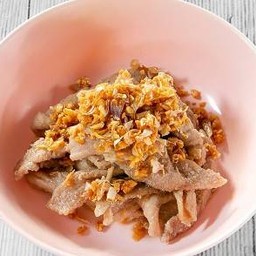 ข้าวหมูกระเทียม