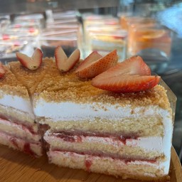 STRAWBERRY SHORTCAKE