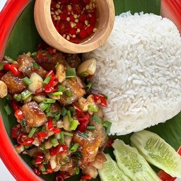 หมูกรอบคั่วพริกเกลือ