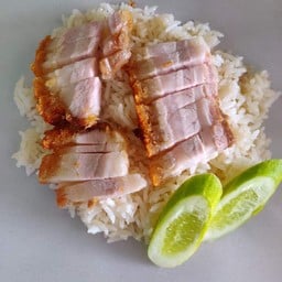 ข้าวหมูสามชั้นอบโอ่ง