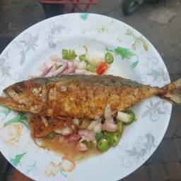 ปลาทูเค็มยำ