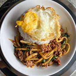 ข้าว&หมูสับผัดหน่อไม้(ฟรีไข่ดาว)