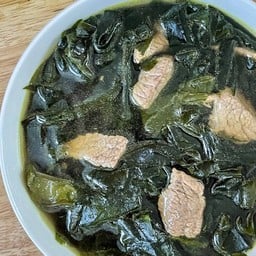 ซุปสาหร่ายเกาหลี (เนื้อวัว หรือ เนื้อหมู) Seaweed Soup with Beef or Pork