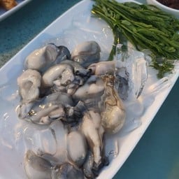 หอยนางรมทรงเครื่อง