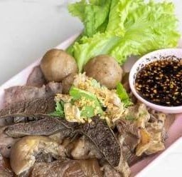 ลวกรวมเครื่องในเนื้อ