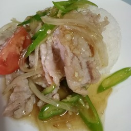 หมูผัดพริกสด