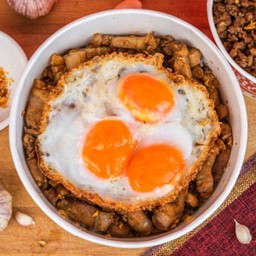 ข้าวหมูกรอบกระเทียมพริกไทย SUPER SIZE