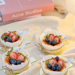 BASQUE BURNT CHEESECAKE