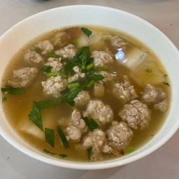 ต้มบ๊วยหมูสับ