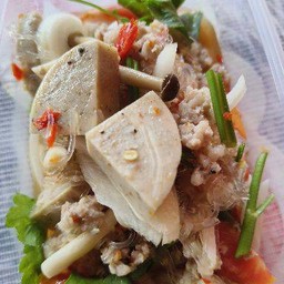 ยำวุ้นเส้นหมูยอหมูสับ