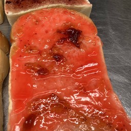 ปังปิ้งแผ่นแยมสตรอเบอร์รี่