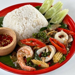 ข้าวทะเลผัดฉ่า