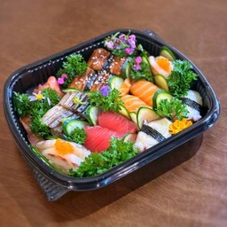 ดีลักซ์ นิกิริ ซูชิ บ้อก รวม 12 คำ