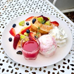 D-Party Fruit Waffle