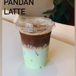 Pandan Cafe Latte กาแฟนมใบเตย