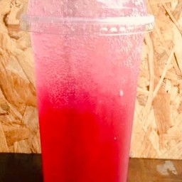 สตอเบอรี่โซดา