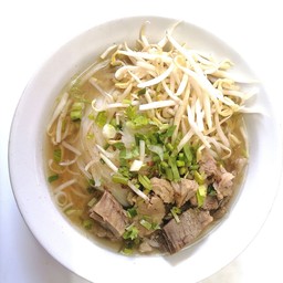 ก๋วยเตี๋ยวเนื้อเปื่อยล้วน