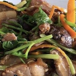 ข้าว- ผัดคึ่นช่าย