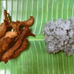 แปดริ้ว ข้าวเหนียวหมูทอด&ขนมจีน