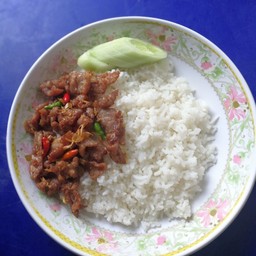 ข้าวทอดกระเทียมพริกสด