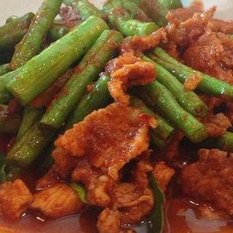 พริกแกงหมูกับข้าว