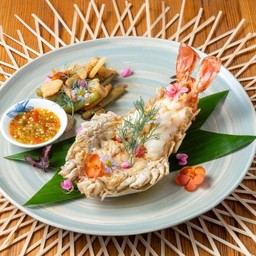 กุ้งแม่น้ำคั่วน้ำปลา และ กากหมู