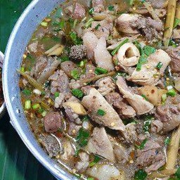 ต้มขมเครื่องในเนื้อ