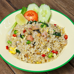 ข้าวผัดปลาเค็ม