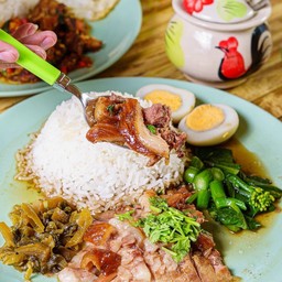 ข้าวขาหมูพิเศษ