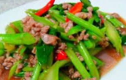 คะน้าเครื่องในไก่