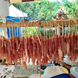 ส้มตำยายแดง เมืองลำดวน หลังที่ดินระยอง