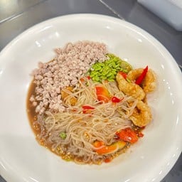 ตำเส้นเล็กกระเทียมเจียวหมูสับ