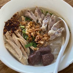 ก๋วยจั๊บญวน กระดูกอ่อนหมู