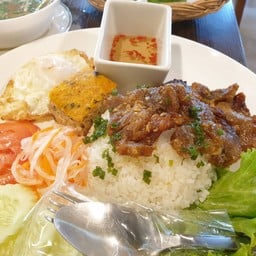 จมูกข้าวหมูย่าง