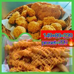 สะโพกไก่กรอบ 2 ชิ้น ชั้งกี้ไบค์ 10 ชิ้นไก่ป๊อบ Spicy 10 ชิ้น + เฟรนฟรายราดชีสโรยผง