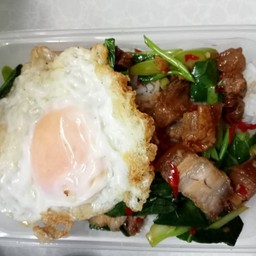 คะน้าหมูกรอบ  #เป็นกับข้าว#