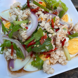 ยำไข่ต้ม