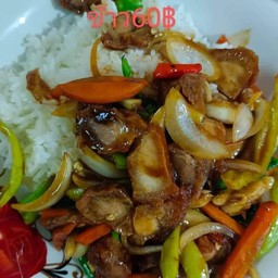 ผัดพริกหมูกรอบราดข้าว