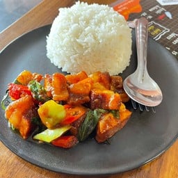 พริกแกงหมูกรอบ เป็นกับข้าว