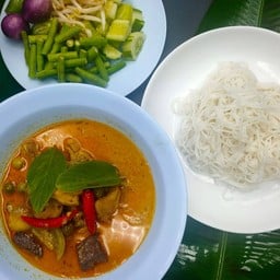 ขนมจีนแกงเขียวหวานไก่