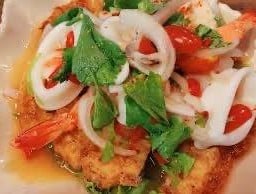 ยำไข่ดาวทะเล