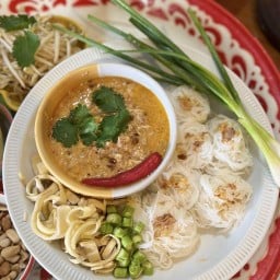 หมี่กะทิบ้านย่า รัชดา