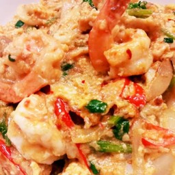 หมู  หมึก  กุ้ง ผัดผงกระหรี่   #เป็นกับข้าว#