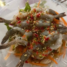 ส้มตำ-ยำบัสบาร์ ร้านบัสบาร์ริมบึงสีไฟ