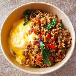 ข้าวไข่ข้นนุ่ม ข้าวกะเพรา-คั่วพริกเกลือ รสเด็ด  ครัว691 รังสิตคลองสอง