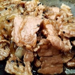 หมูผัดซอสญี่ปุ่น